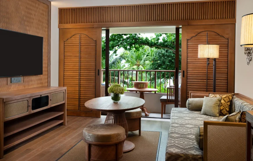 Family Suite with 1 King Bed